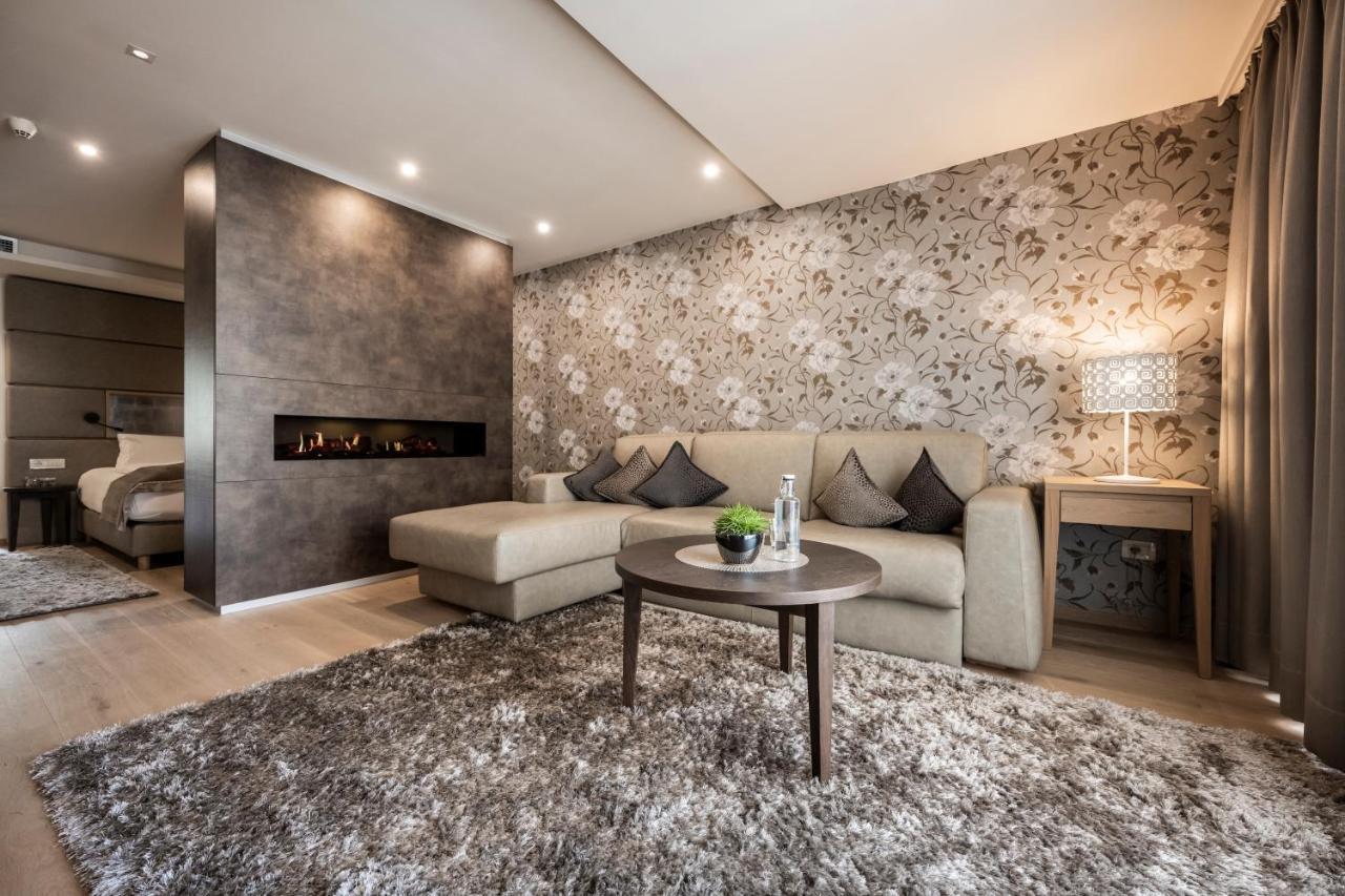 Small & Beautiful Gnaid Hotel 4*