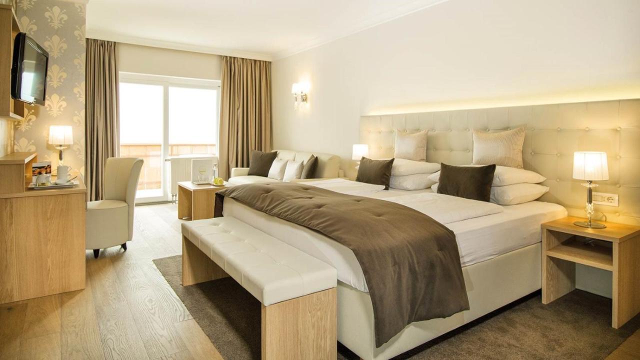 Small & Beautiful Gnaid Hotel