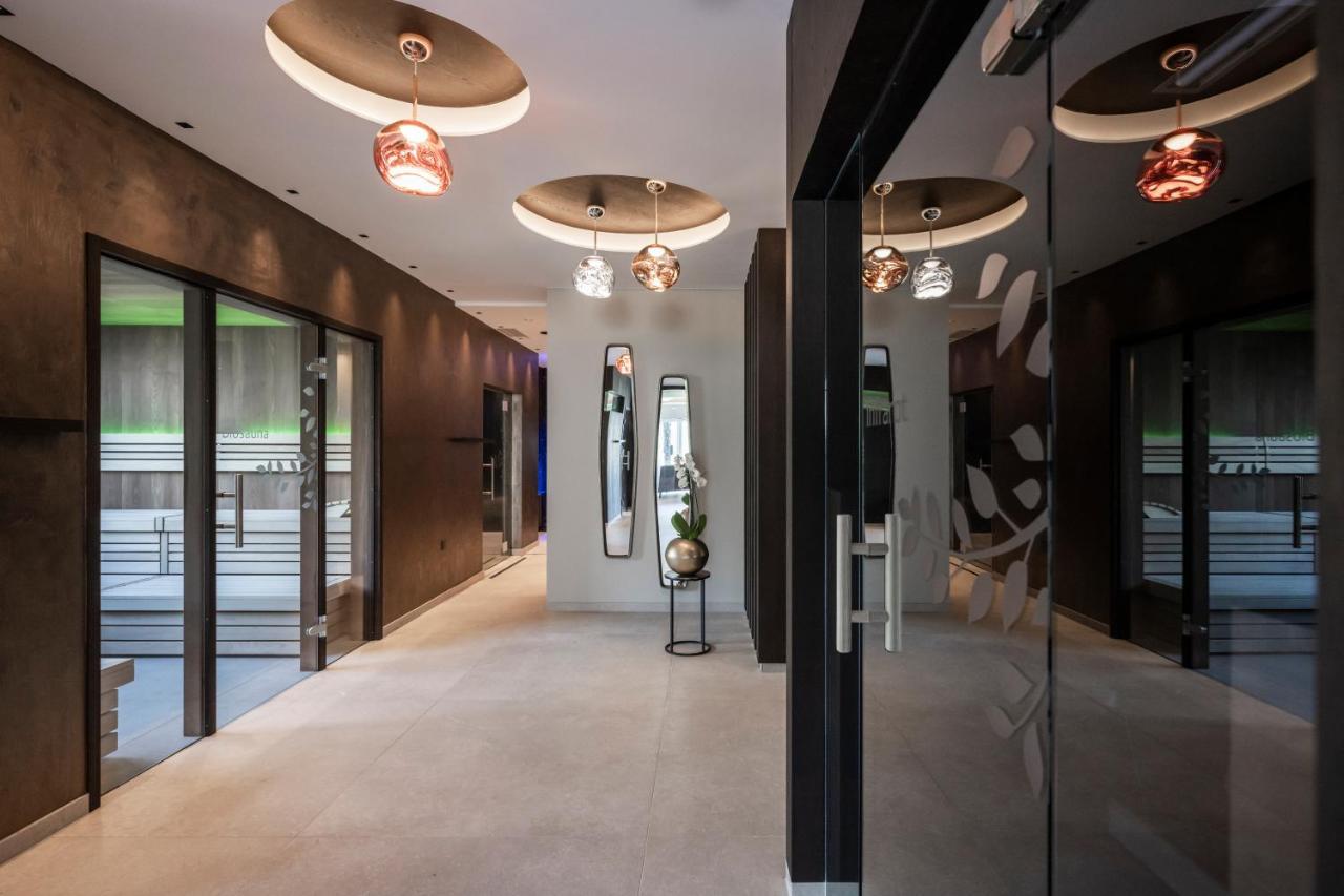 Small & Beautiful Gnaid Hotel 4*